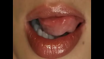 Sexy Workout With A Gorgeous Blonde Babe thumbnail