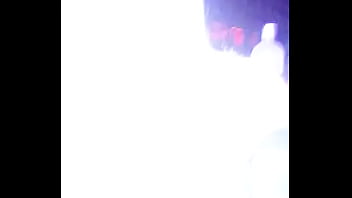 No clube de swing esperando algum macho pra foder