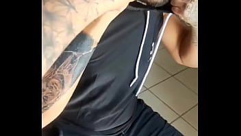 ¿cómo se organizan para sus videos jajaja el señor simplemente se calienta y grabamos pero es más rico a