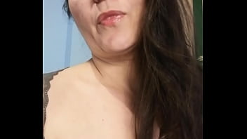 Bon lundi je suis disponible pour des appels videos et des échanges sextos