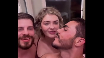 E Está Feita Que Colab Maravilhosa Uma Energia Muito Boa Um Sexo De Tirar O Fôlego Então Já Vou Deixar Aqui Nossos Li thumbnail