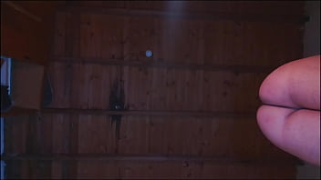 Handjob mirandote hacia abajo sexy numero uno acabada en slow motion