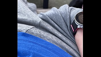 Poser sur la terrasse bisous mes amours