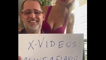 Aqui nós nos apresentamos para vocês