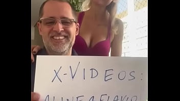 Aqui nós nos apresentamos para vocês