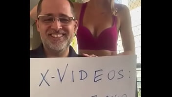 Aqui nós nos apresentamos para vocês