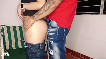 Me gusta llevar amigas a mi casa y follarles sus ricos coños