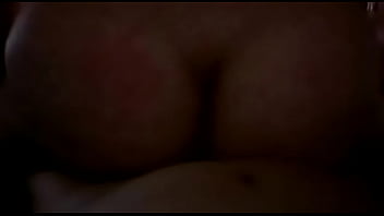 Novinha sentando com tudo