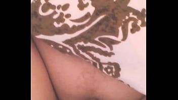 Watch my sexy pussy pissing closeup