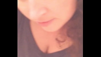 Watch my sexy pussy pissing closeup