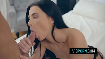 Skinny slut takes her boyfriend hard cock in her pussy