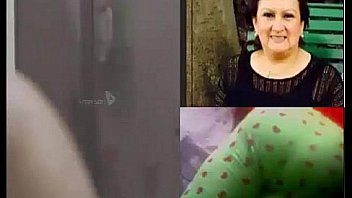 Señora Espiada En La Regadera thumbnail