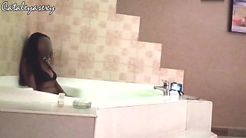 My photogapher just wants to fuck me we made a photoshoot in a jacuzzi