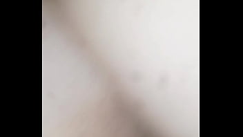 Mi esposa moviendo su hermosas nalgas anal