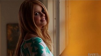 Cute blonde teen masturbates while on the phone with her man