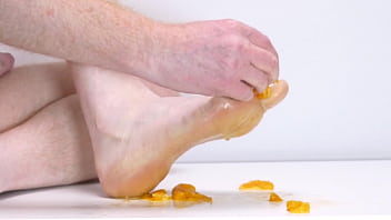 Juicy Fruit Trample And Eat thumbnail