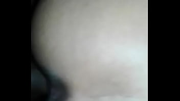 Metendo devagar na buceta da gata