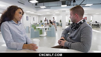 Employee gets fucked hard to stay motivated and focused at work