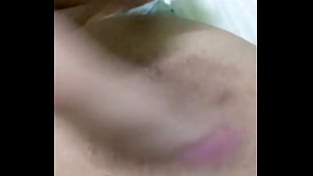 Mostrando meus peitões pro meu macho pelo zap