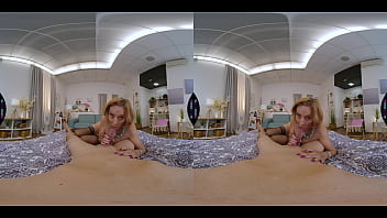 Horny grandma 360 vr porn sex cougar gilf slutty granny likes young men taking big cock in her old pussy