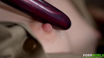 Commanding attention army babe wants her pussy pleased