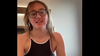 Fucking a cute spanish girl emejotaxxx with big ass