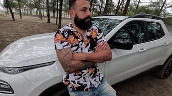 O cowboy fodeu no meio do mato no cuspe o cuzinho da morena rabuda