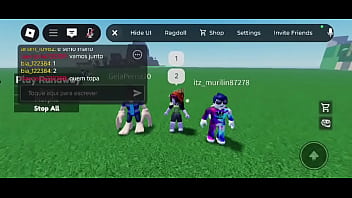 Robloxianos sentando