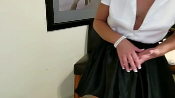 Ms paris stays wet & horny at home & work