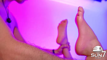 Masseuse suggests sex therapy and fucks skinny teen and makes her squirt hard