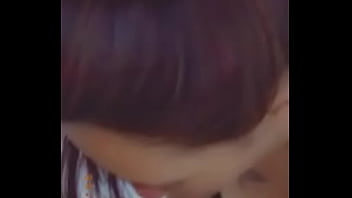 Gostosa mamaando pal do namorado