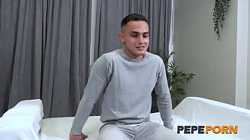 Emmita smile wants a massage with a very happy ending