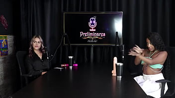 Negra gostosa faz stripper mostrando os peitos depois de dizer o que sente quando chupa um pau e que a mulher não goza por qualquer homem vicky menage sheer red Negra gostosa faz stripper mostrando os peitos depois de dizer o que sente quando chupa um pau e que a mulher não goza por qualquer homem vicky menage sheer red
