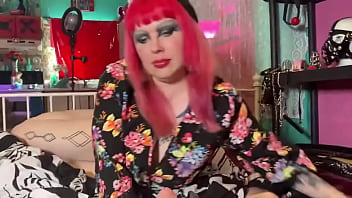 Goddess starlavamp gooning hard for her stepbro sucking dick and snapping selfies