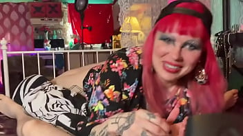 Goddess starlavamp gooning hard for her stepbro sucking dick and snapping selfies