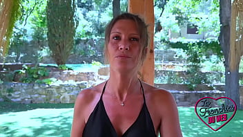 Milena et ashley coquines en chaleur se délèctent d'une bite