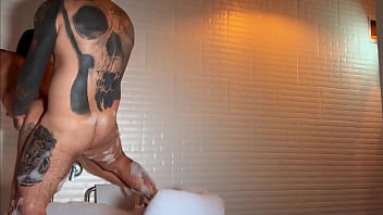 Follando con la hermosa joven colombiana allison sweet en un jacuzzi