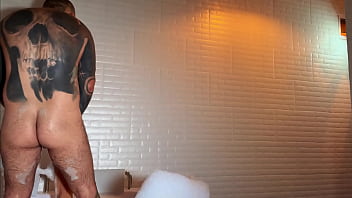 Follando con la hermosa joven colombiana allison sweet en un jacuzzi