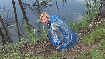 Deniska plays perverted games with masked men outside