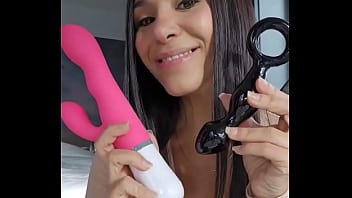 Today i have two toys with me that i would try come in my fan club and choose which one⬇️ link in comments