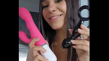 Today i have two toys with me that i would try come in my fan club and choose which one⬇️ link in comments