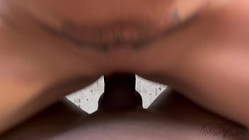 Foda gostosa e arriscada na varanda de casa