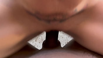 Foda gostosa e arriscada na varanda de casa