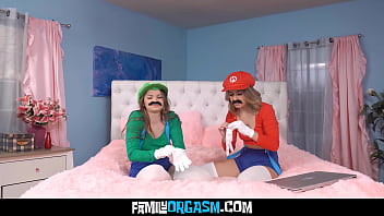 Luscious teens stream with their brothers for their viewers