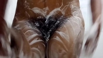 Stepsister wants big cock inside her pussy while she bathing