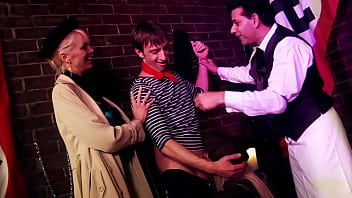 18 year old jessica valentino meets franco del torro online and gets fucked