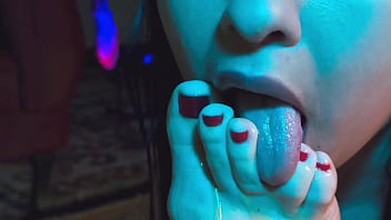 Feet with honey taste