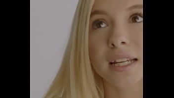 Joven rubia con su padrastro