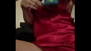 Bonjour mes coquins je vous offre le café