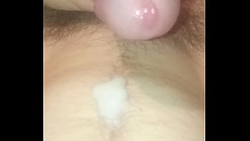 Много кончил льется